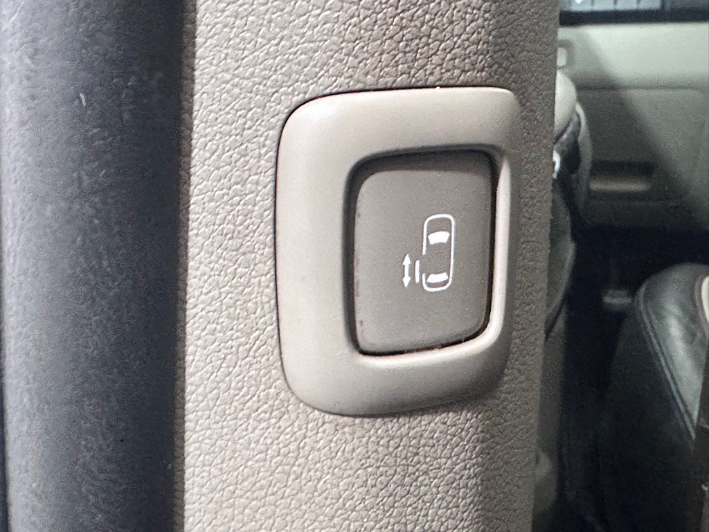 2016 Kia Sedona Image 41