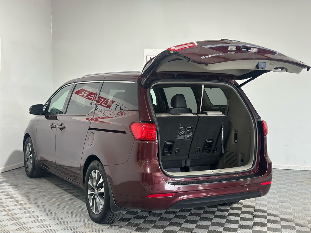 2016 Kia Sedona Image 47