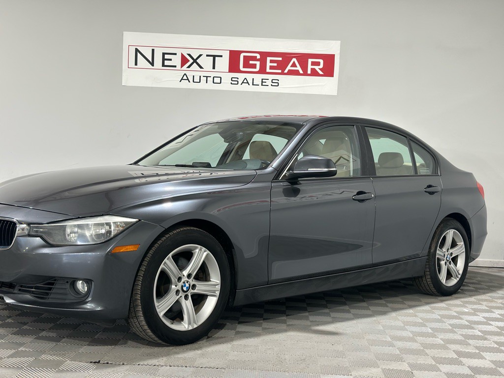 2013 BMW 3 Series Image 6