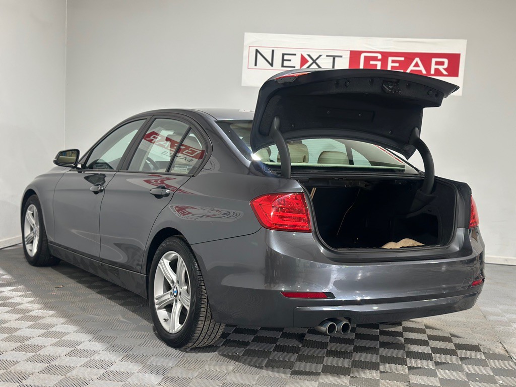 2013 BMW 3 Series Image 40