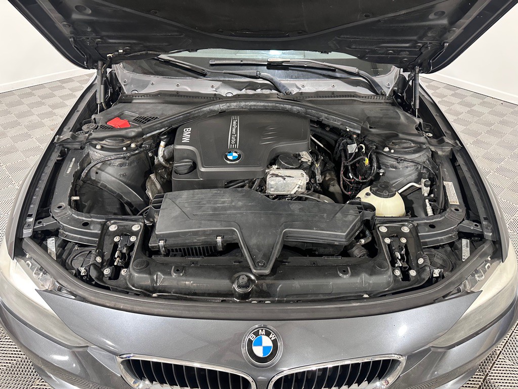 2013 BMW 3 Series Image 42