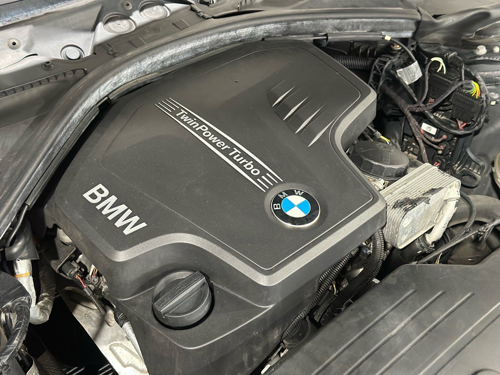 2013 BMW 3 Series Image 43