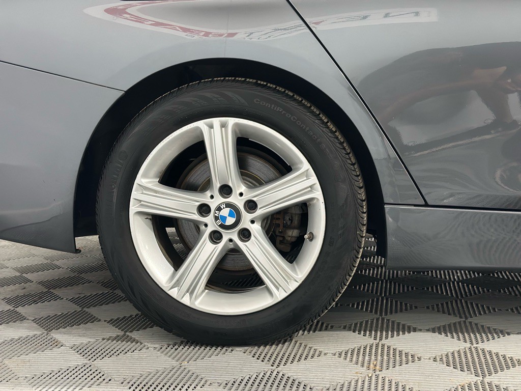 2013 BMW 3 Series Image 44
