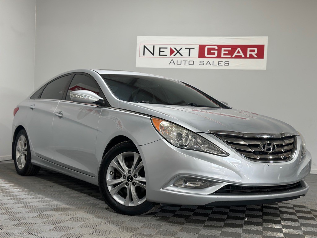 2013 Hyundai Sonata Image 1