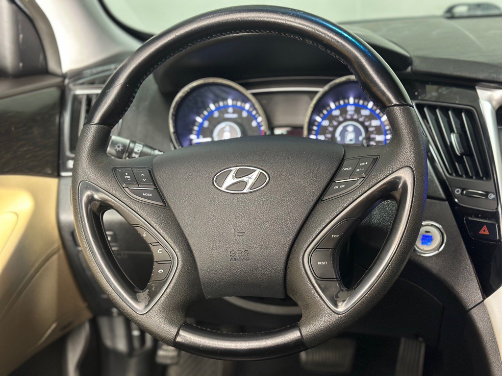 2013 Hyundai Sonata Image 14