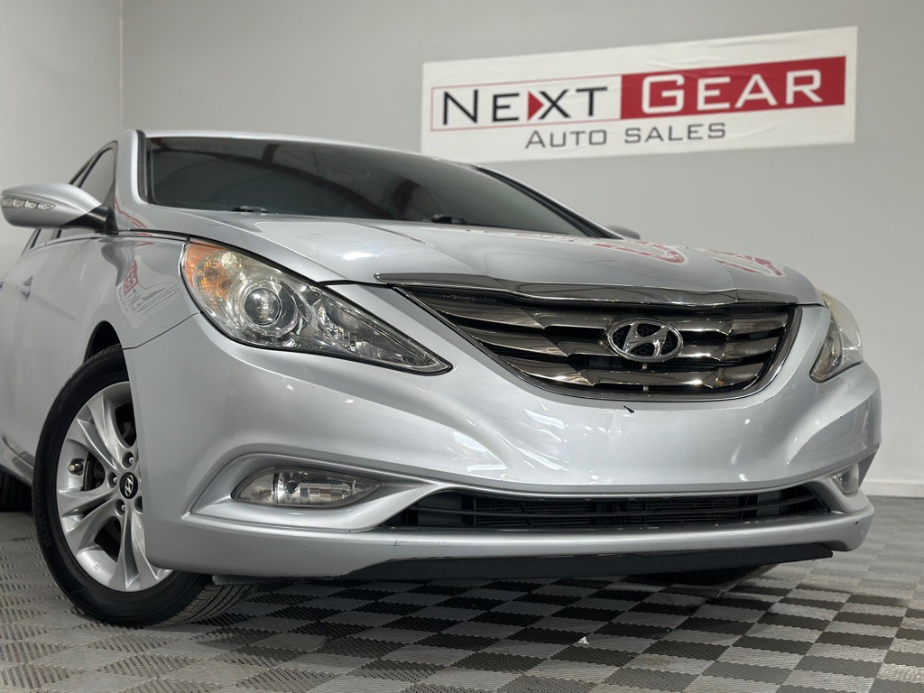 2013 Hyundai Sonata Image 3