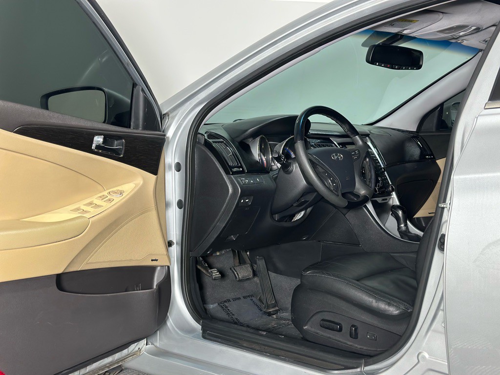 2013 Hyundai Sonata Image 10