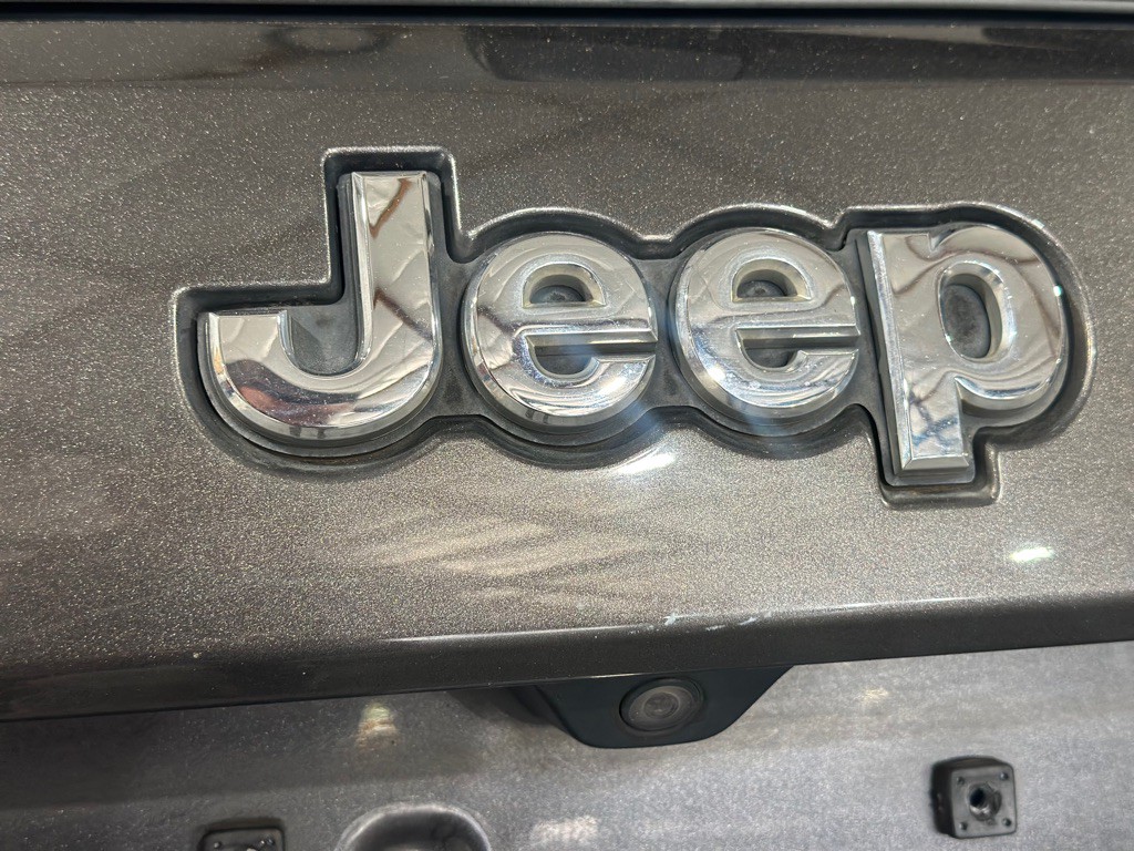 2018 Jeep Grand Cherokee Image 42