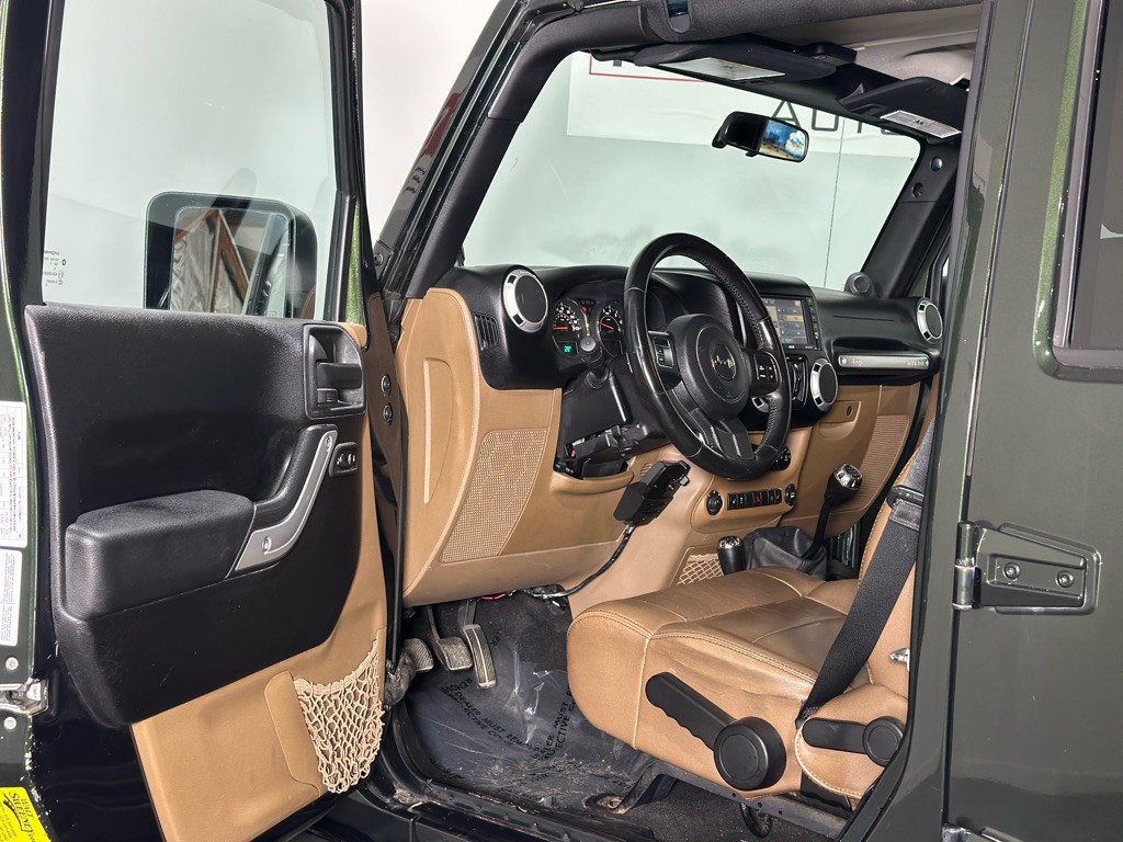 2011 Jeep Wrangler Unlimited Image 10