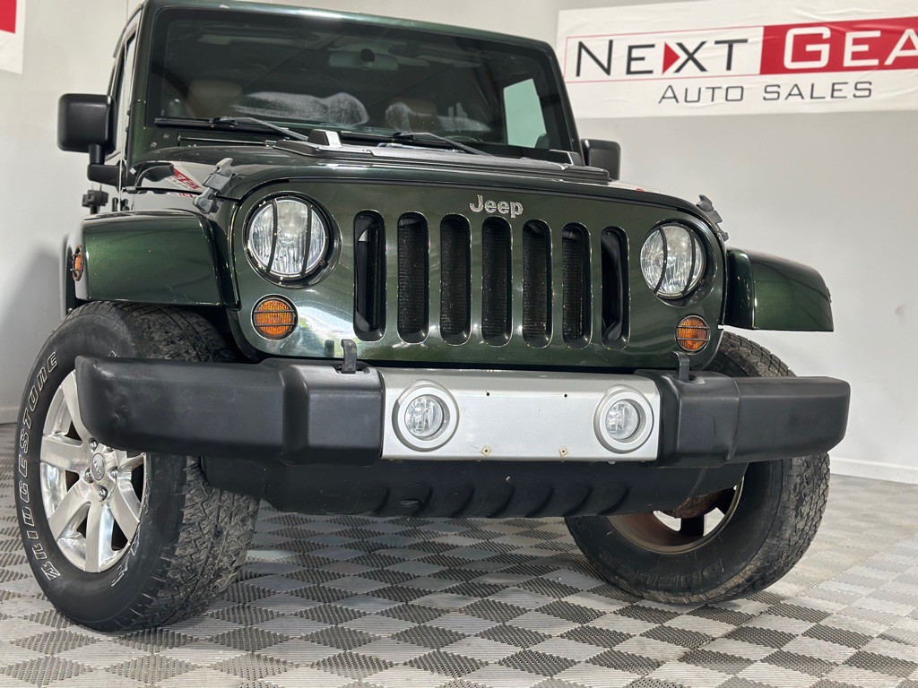 2011 Jeep Wrangler Unlimited Image 3