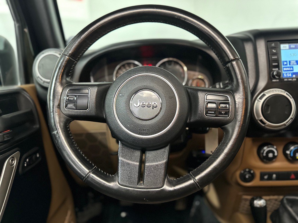 2011 Jeep Wrangler Unlimited Image 15