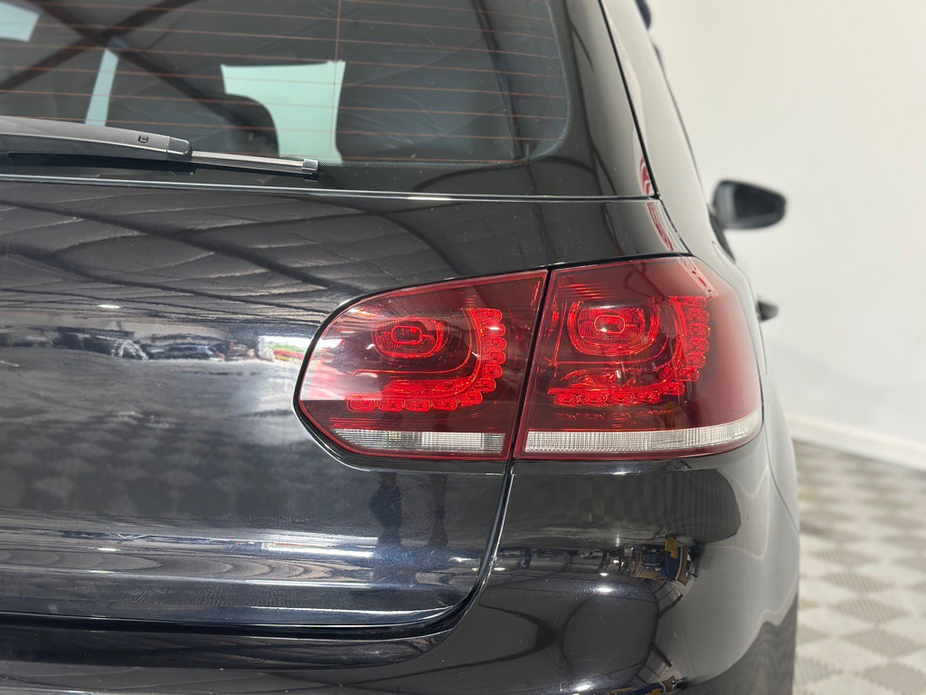 2012 Volkswagen GTI Image 8
