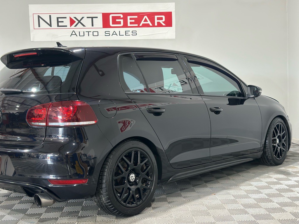 2012 Volkswagen GTI Image 9