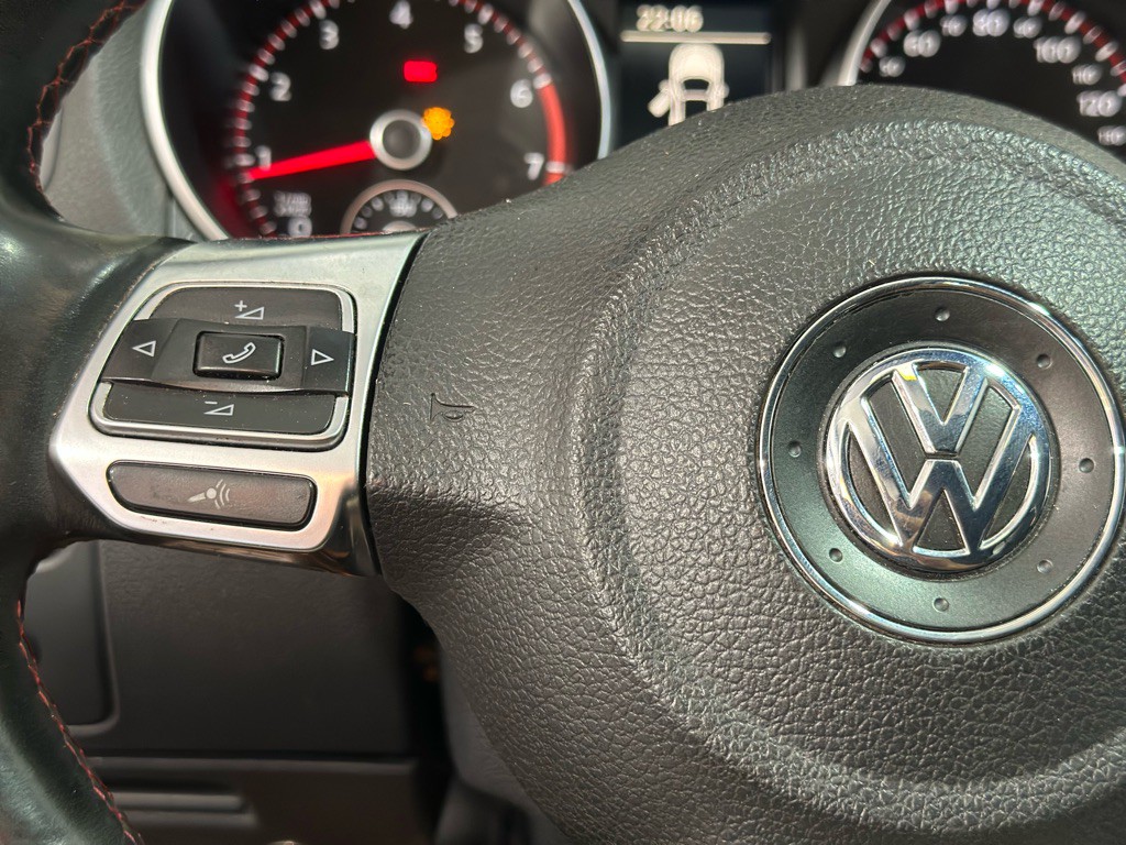 2012 Volkswagen GTI Image 32