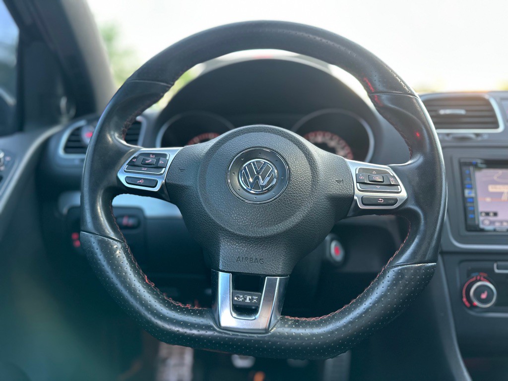 2012 Volkswagen GTI Image 15