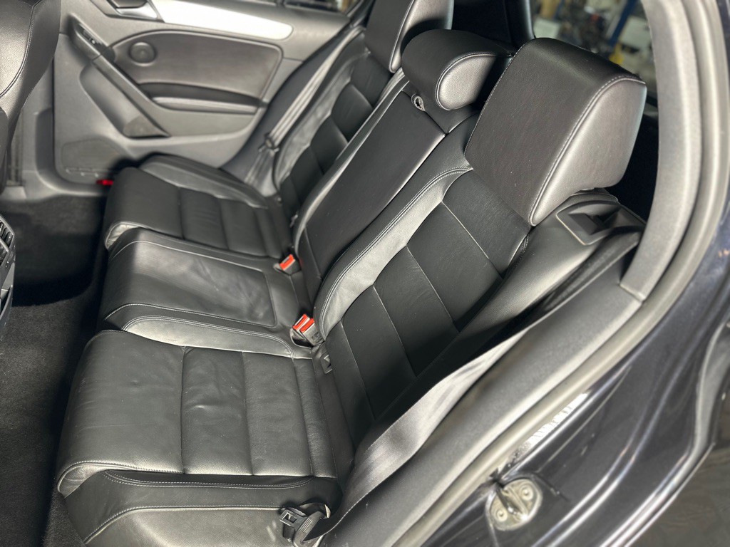2012 Volkswagen GTI Image 31