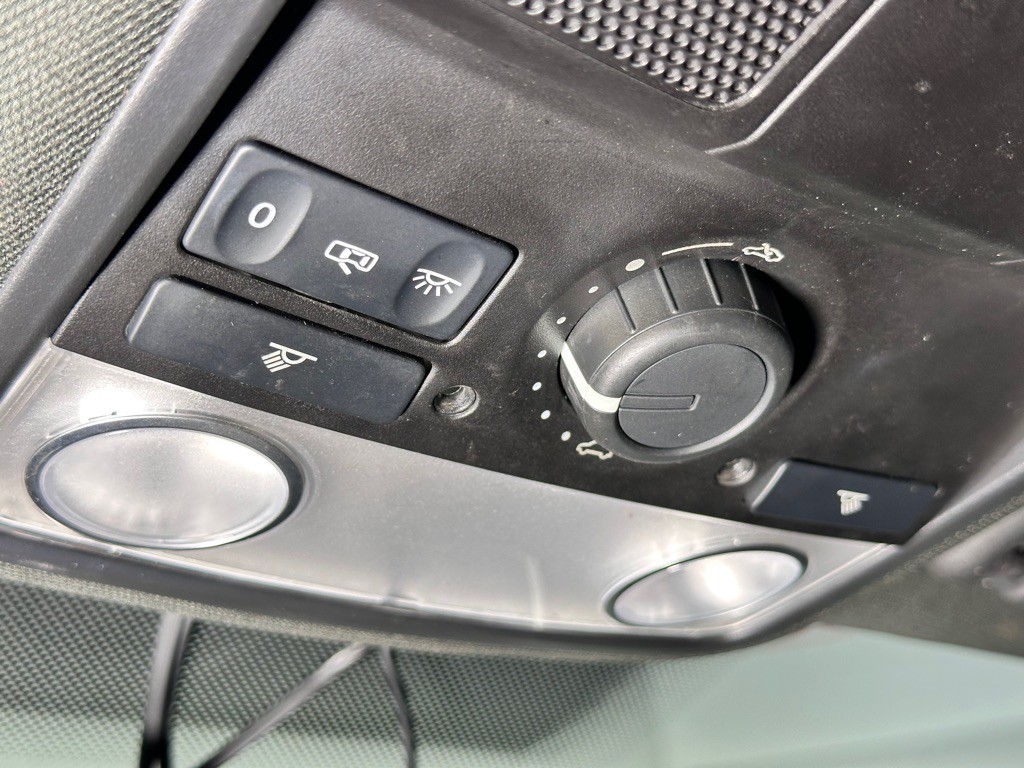 2012 Volkswagen GTI Image 34