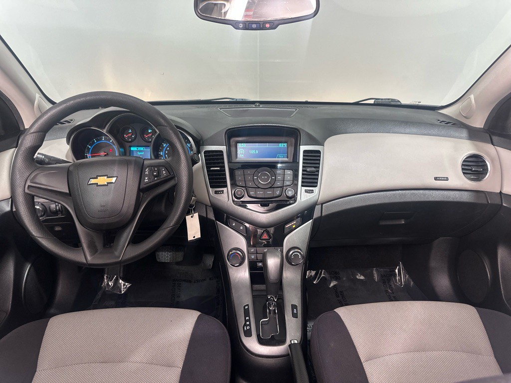 2013 Chevrolet Cruze Image 12