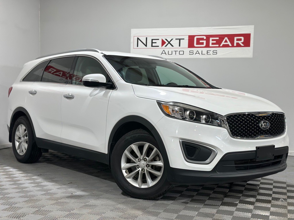 2016 Kia Sorento Image 1