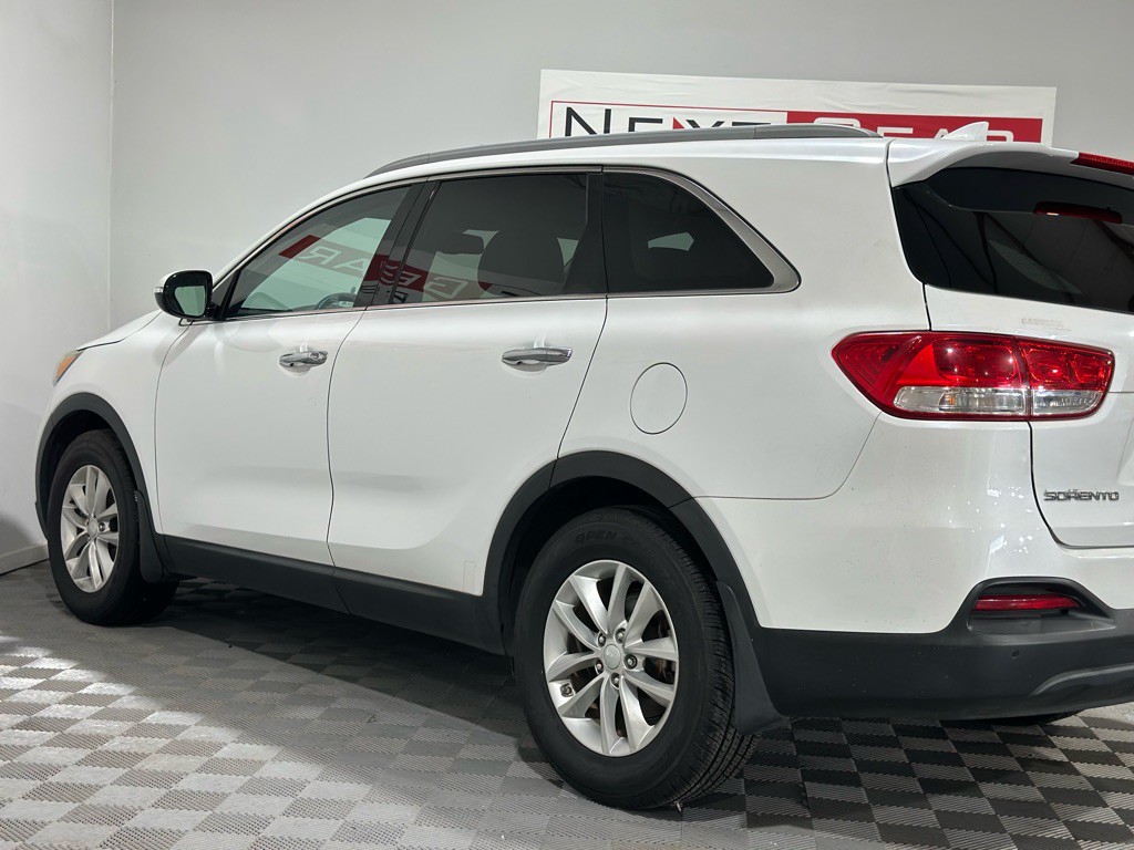 2016 Kia Sorento Image 6