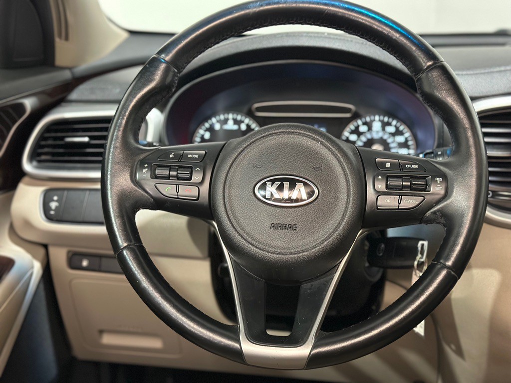2016 Kia Sorento Image 13