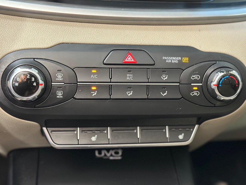 2016 Kia Sorento Image 16