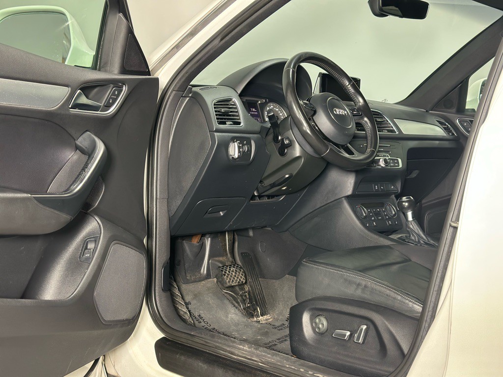 2016 Audi Q3 Image 9