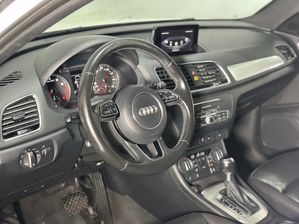 2016 Audi Q3 Image 27