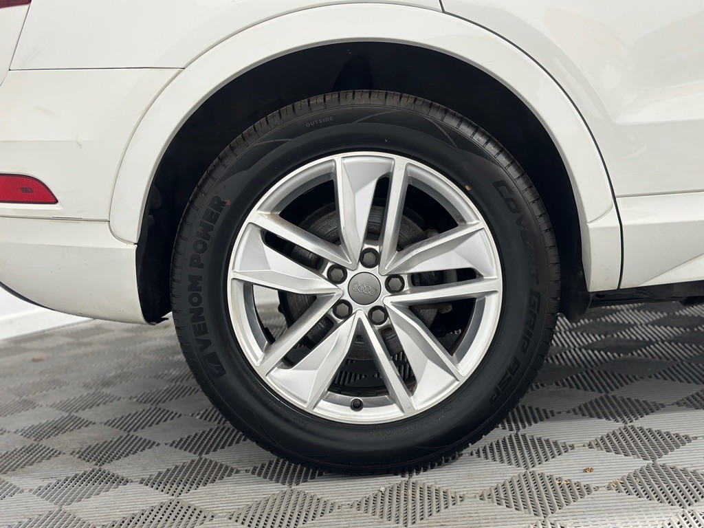 2016 Audi Q3 Image 38