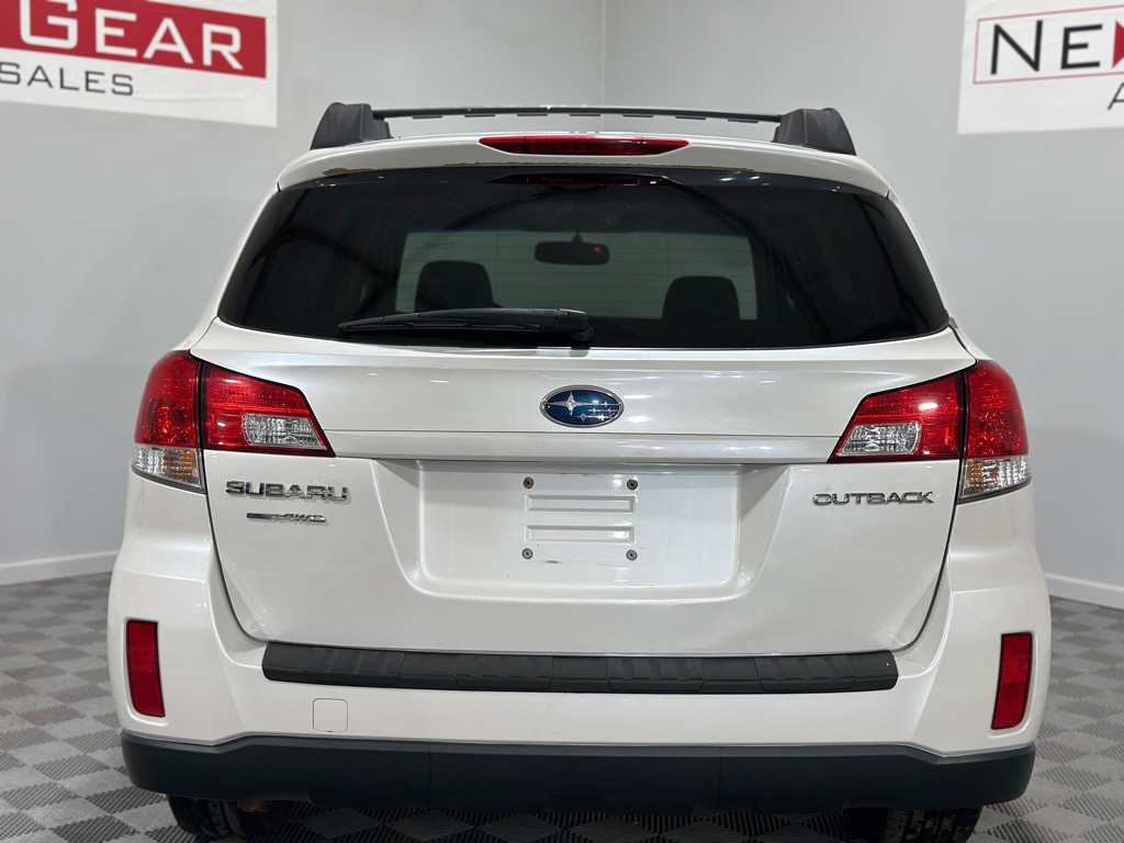 2011 Subaru Outback Image 7