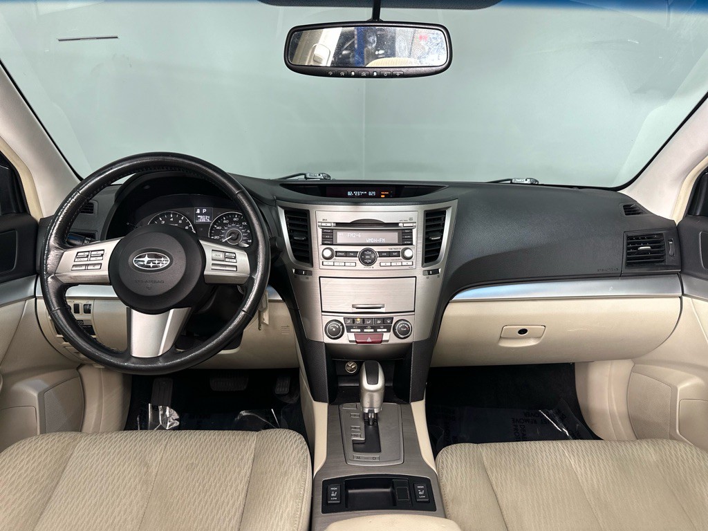 2011 Subaru Outback Image 11