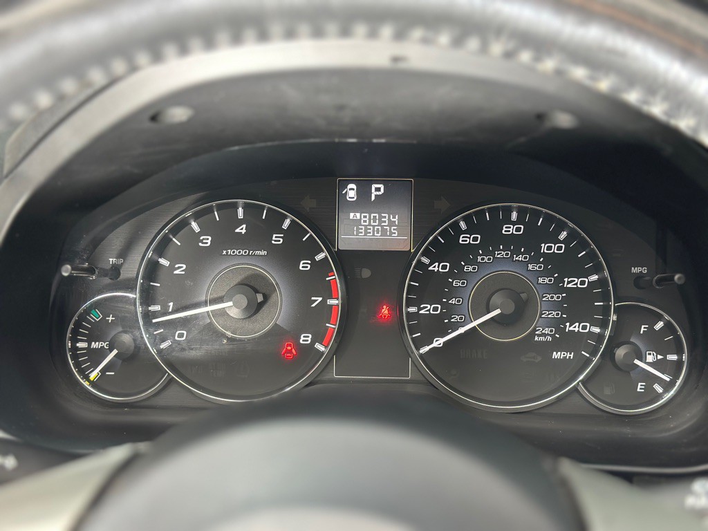 2011 Subaru Outback Image 12