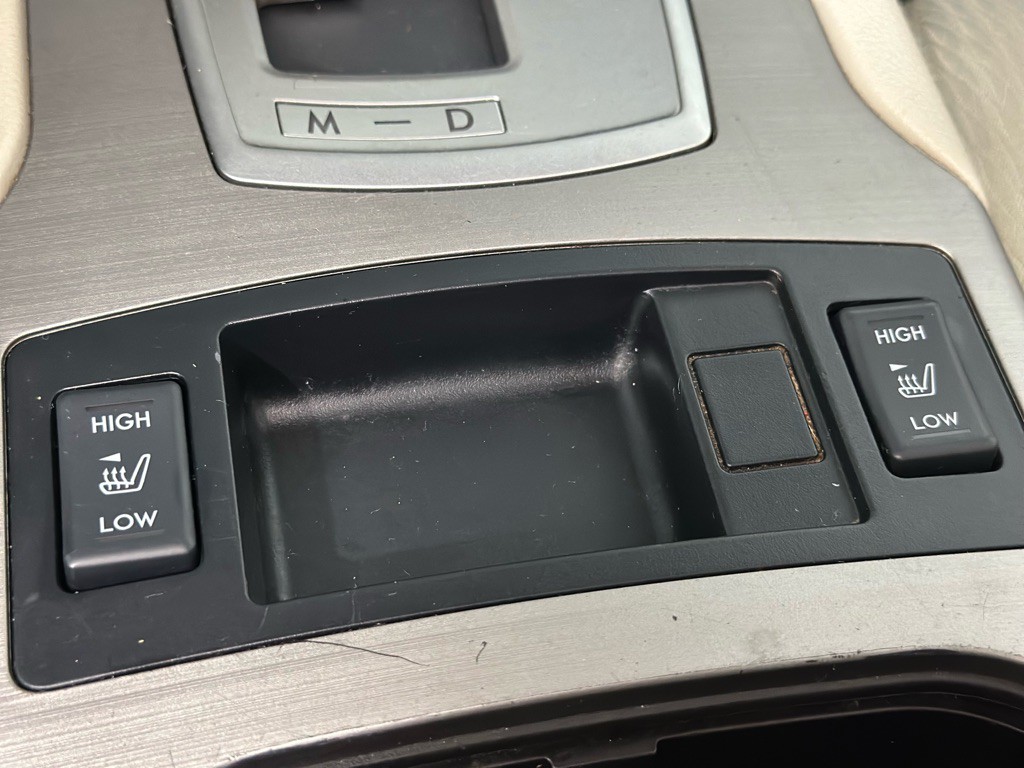 2011 Subaru Outback Image 18