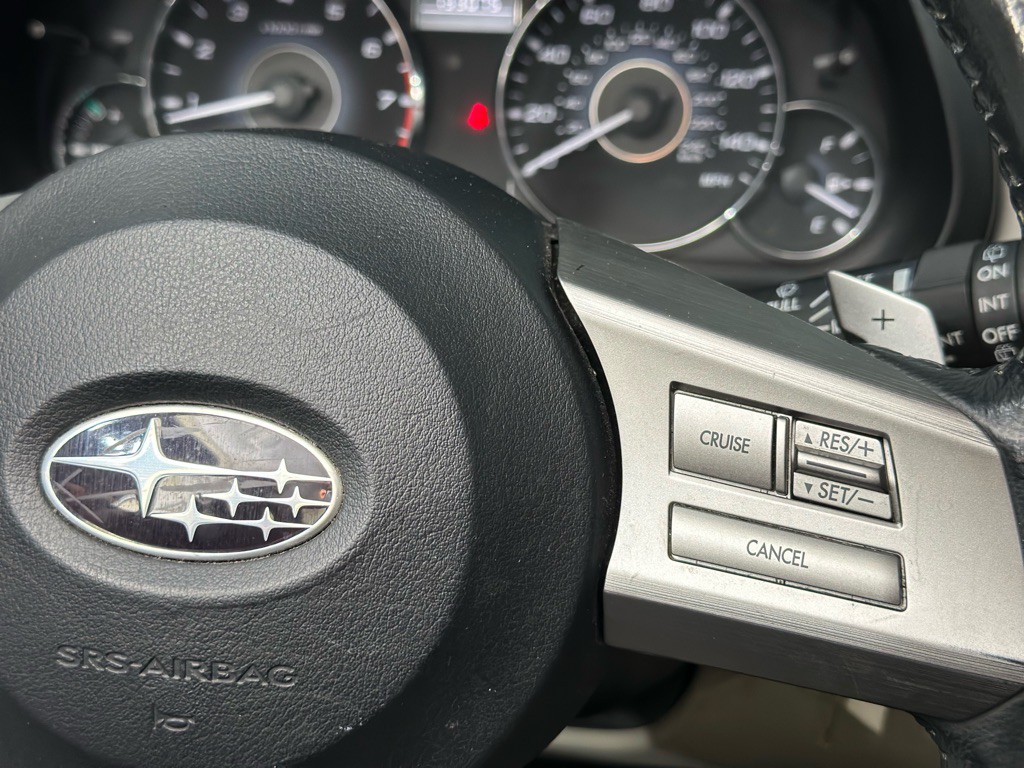 2011 Subaru Outback Image 25