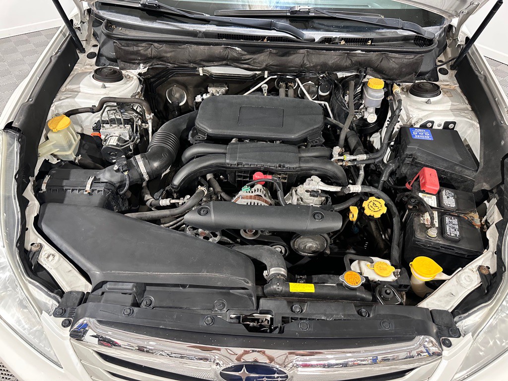 2011 Subaru Outback Image 32