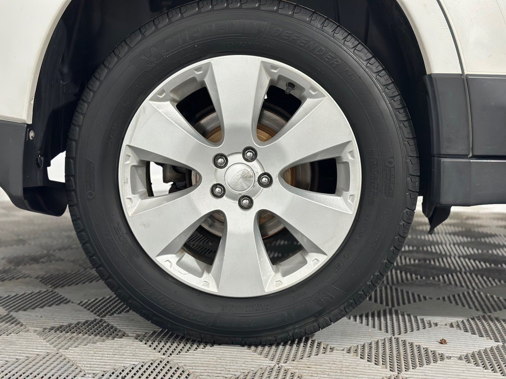 2011 Subaru Outback Image 34