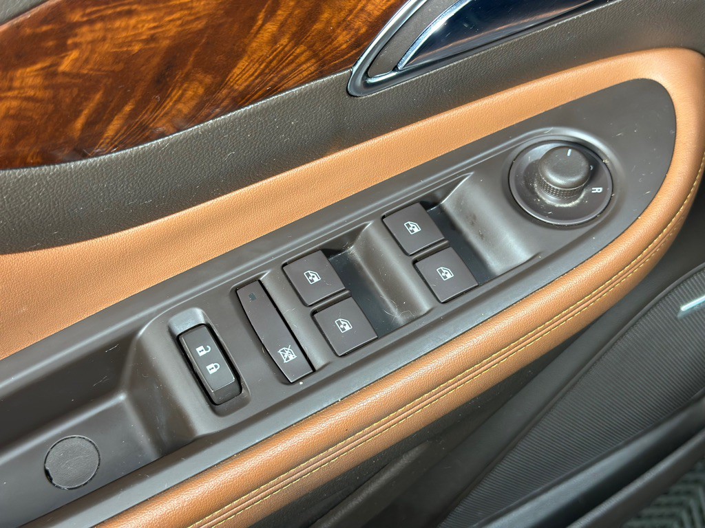 2015 Buick Enclave Image 31