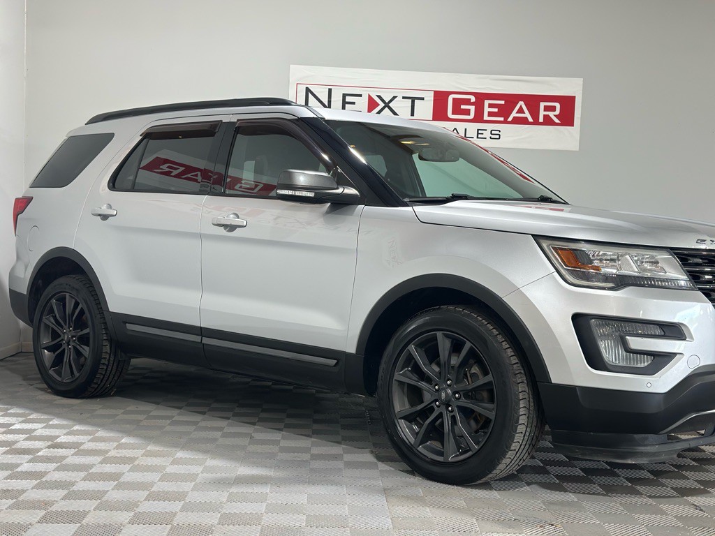 2017 Ford Explorer Image 2