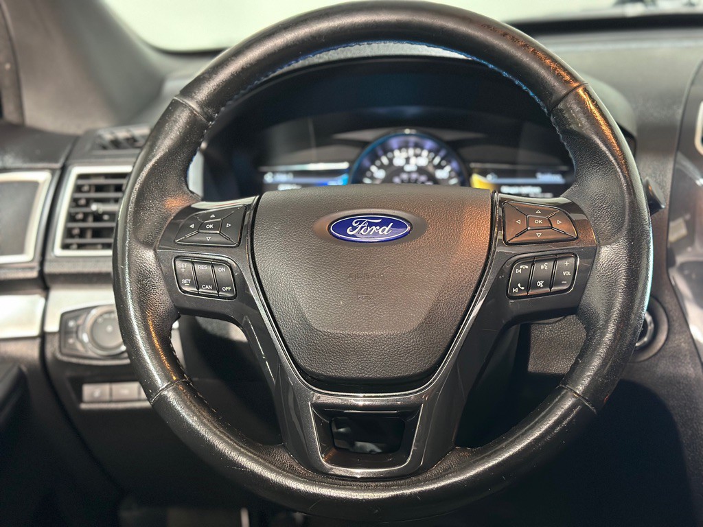 2017 Ford Explorer Image 15