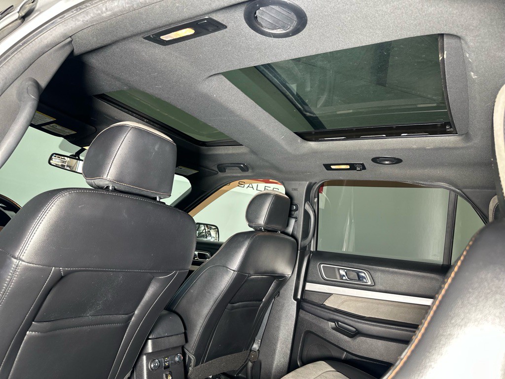 2017 Ford Explorer Image 24