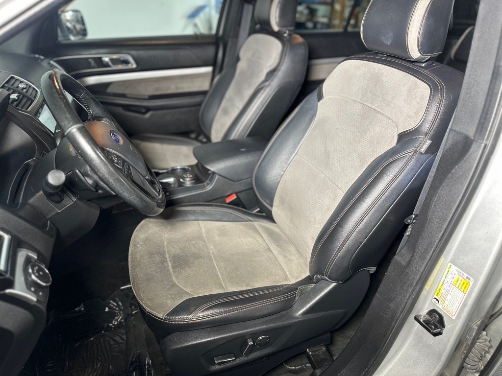 2017 Ford Explorer Image 31