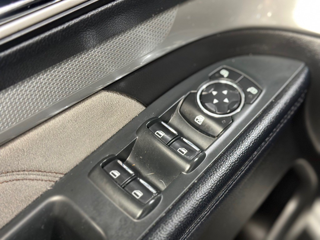 2017 Ford Explorer Image 37