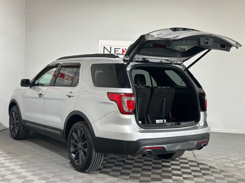 2017 Ford Explorer Image 40