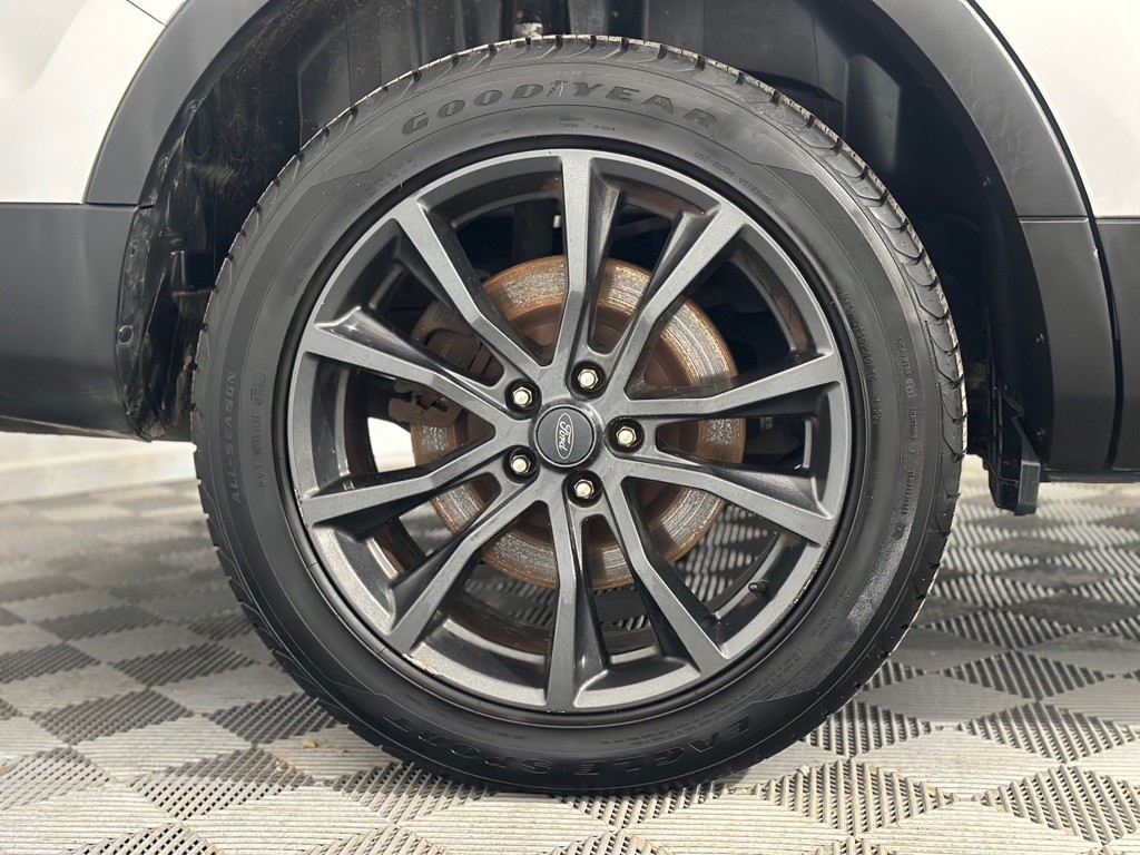 2017 Ford Explorer Image 45