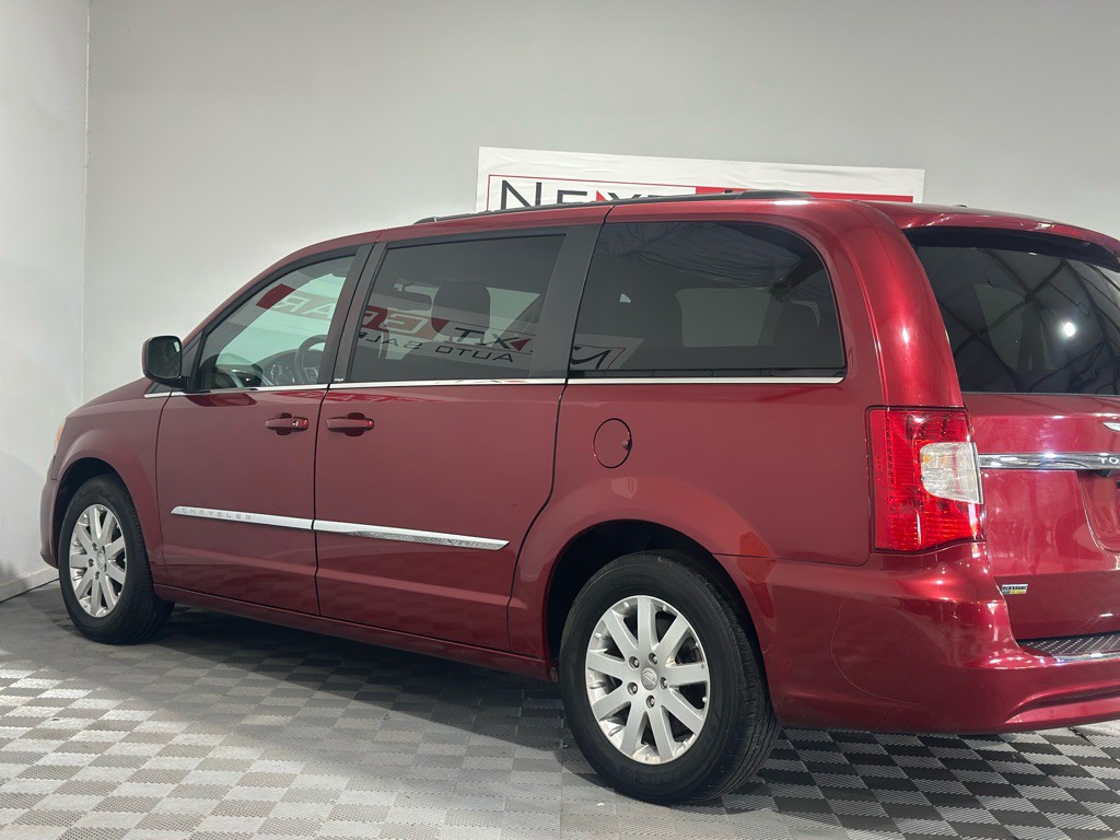 2014 Chrysler Town & Country Image 31