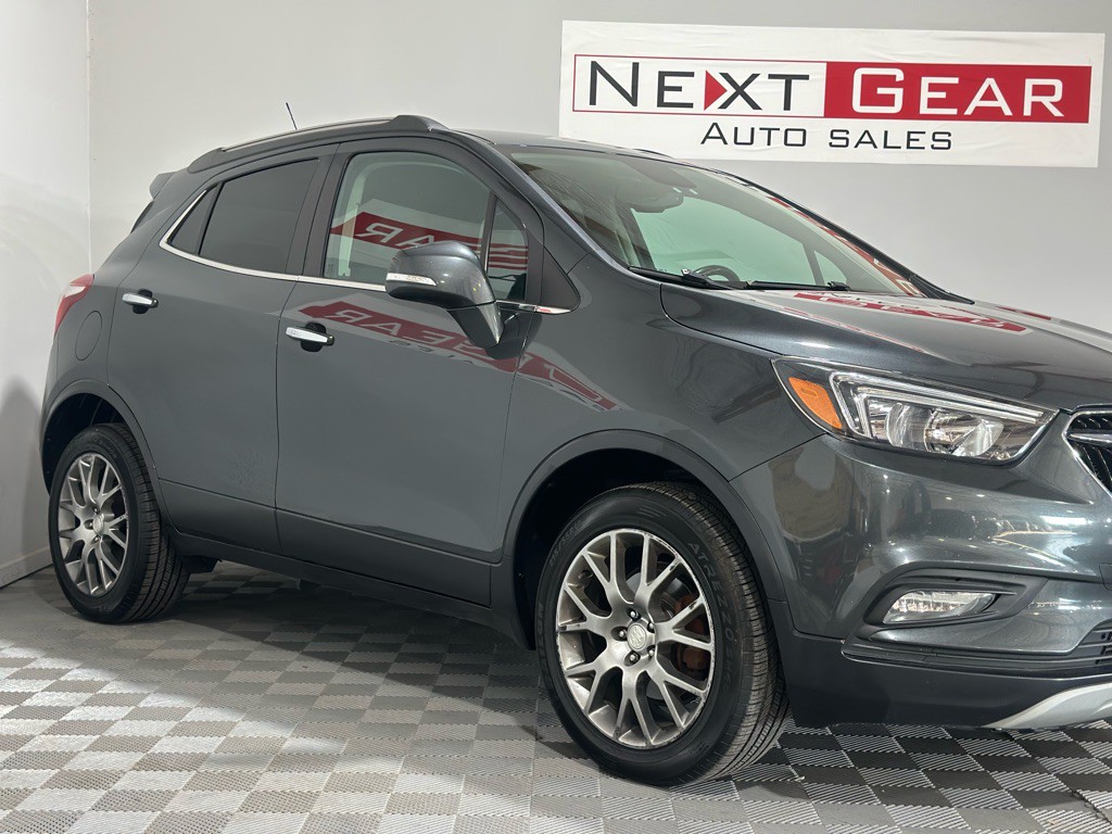 2017 Buick Enclave Image 2