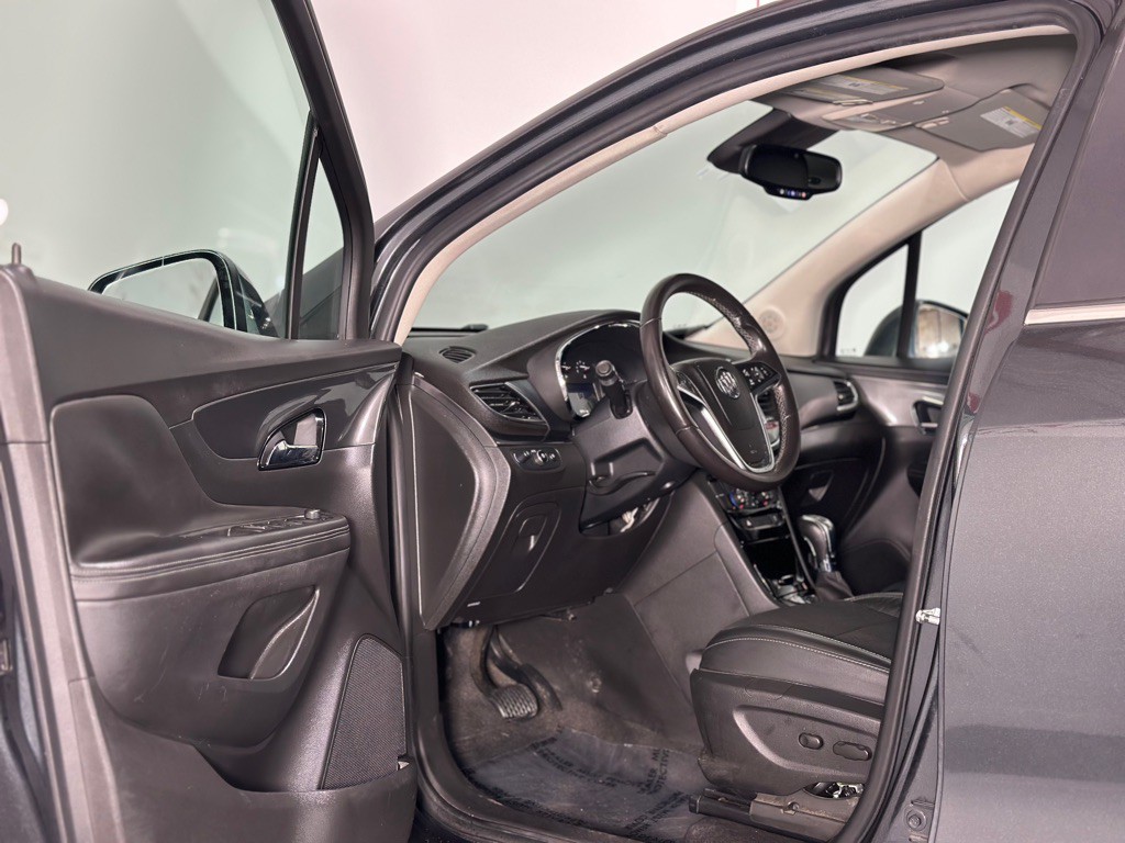 2017 Buick Enclave Image 9