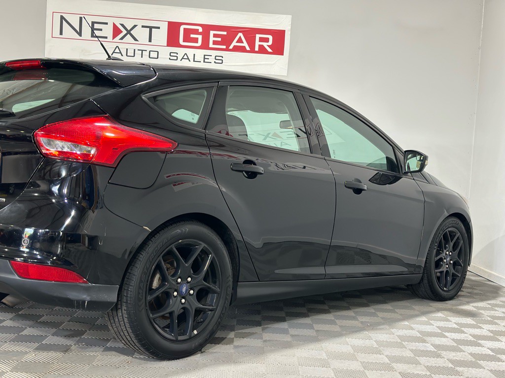 2016 Ford Focus Image 10