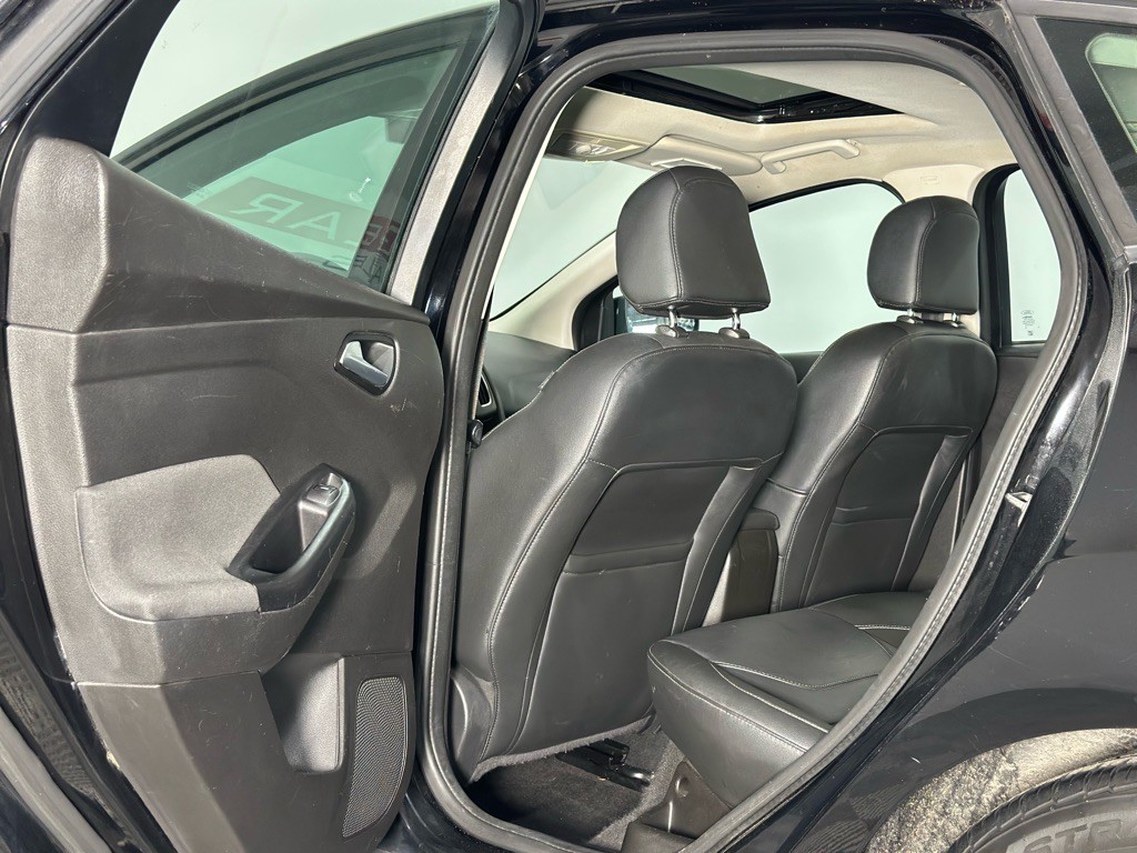2016 Ford Focus Image 12