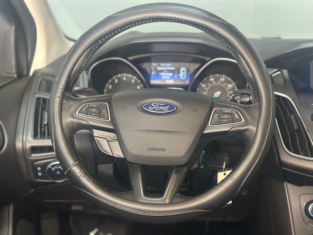 2016 Ford Focus Image 15